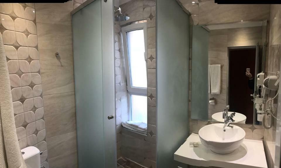 Vromos Guest House Tsjernomorets Eksteriør bilde